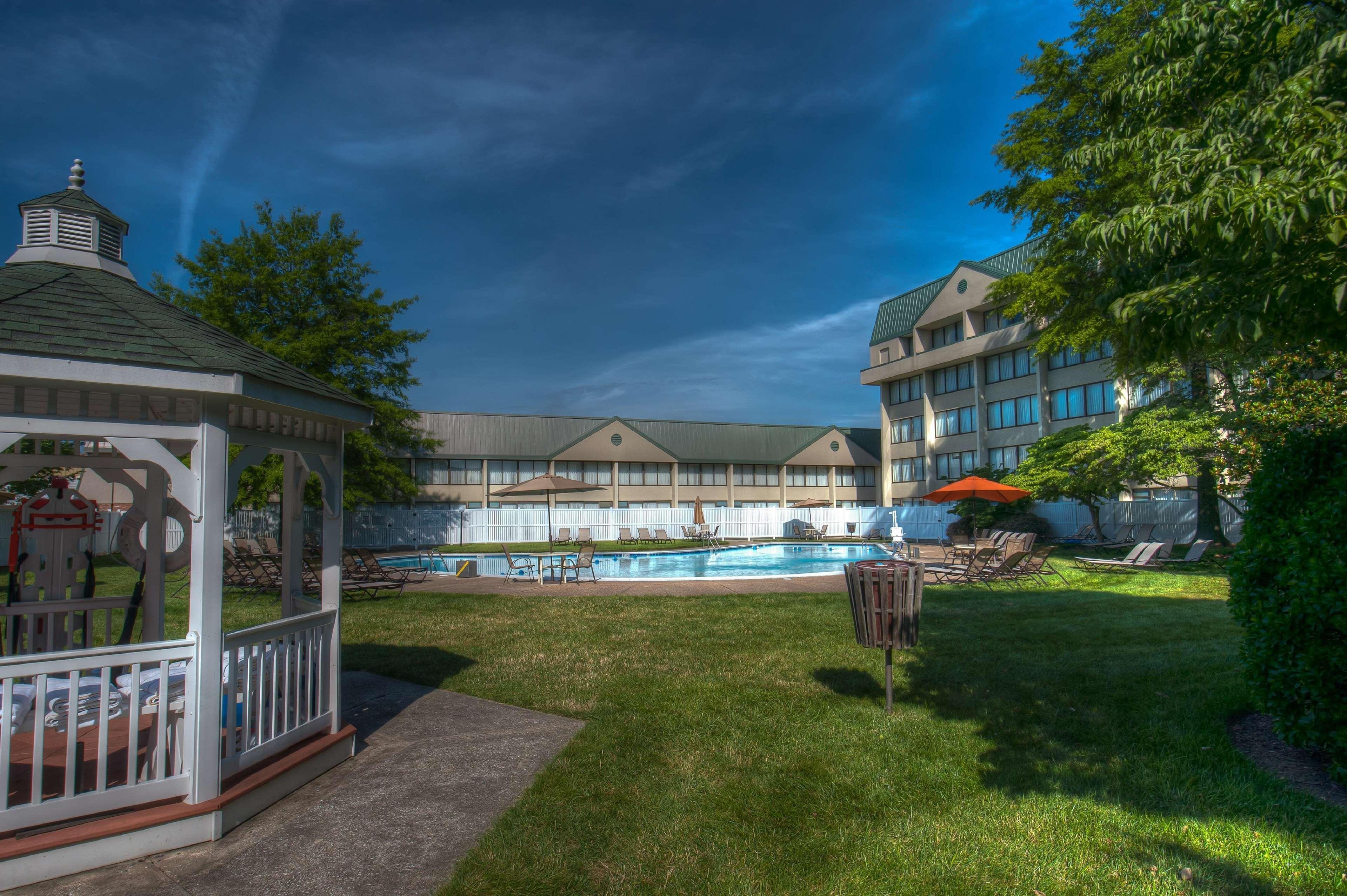 Doubletree By Hilton Baltimore North Pikesville Exterior photo